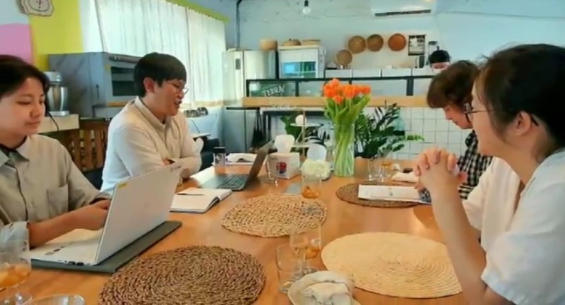 파랑 사무국 모이다8.jpg